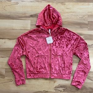 New with Tags Women’s Fabletics Crushed Velour Crop Hoodie (NWT)